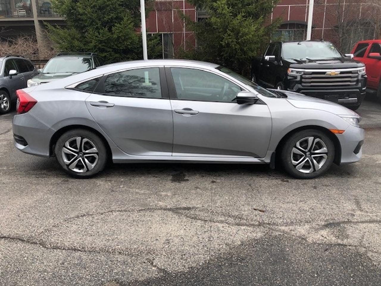 2018 Honda Civic Sedan LX only 139000km Photo