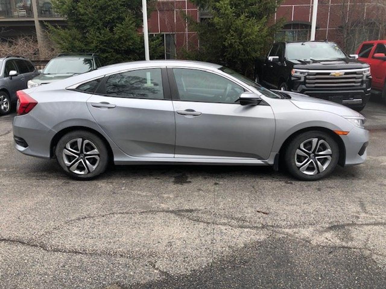 2018 Honda Civic Sedan LX only 139000km Photo