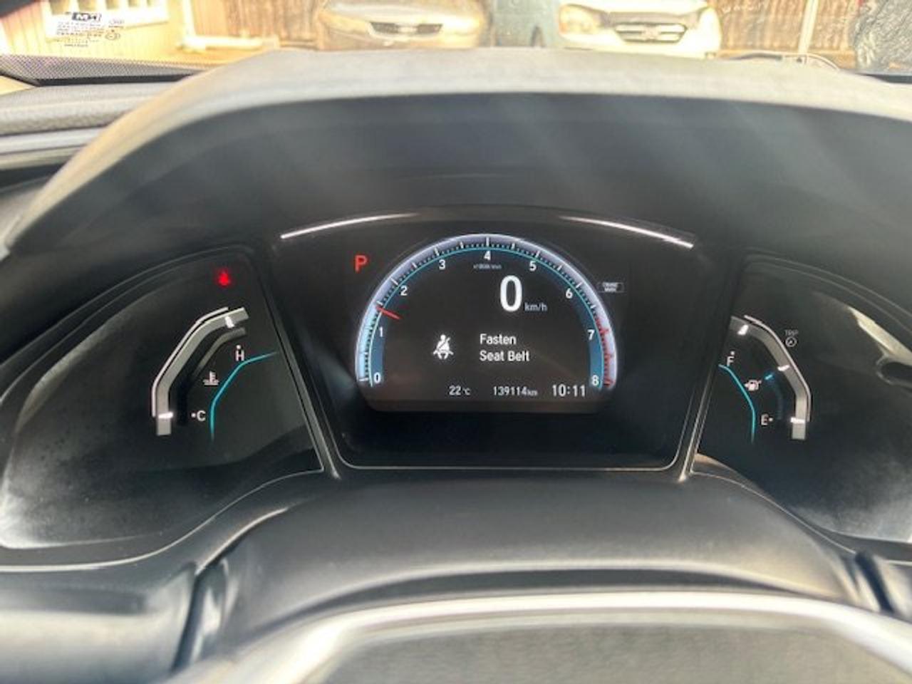 2018 Honda Civic Sedan LX only 139000km Photo