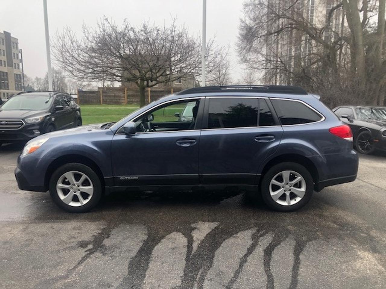 2014 Subaru Outback 2.5I Premium Photo
