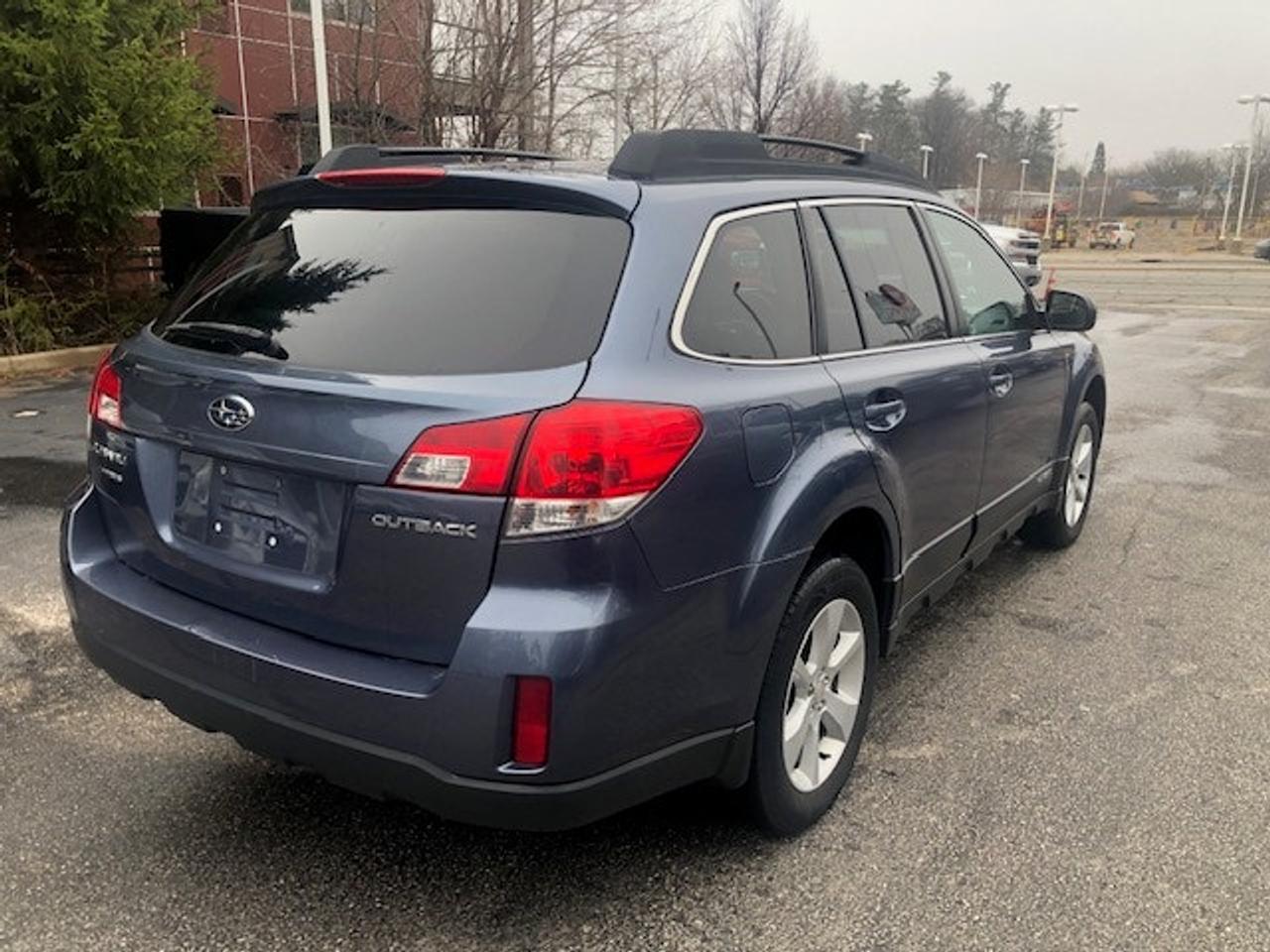 2014 Subaru Outback 2.5I Premium Photo