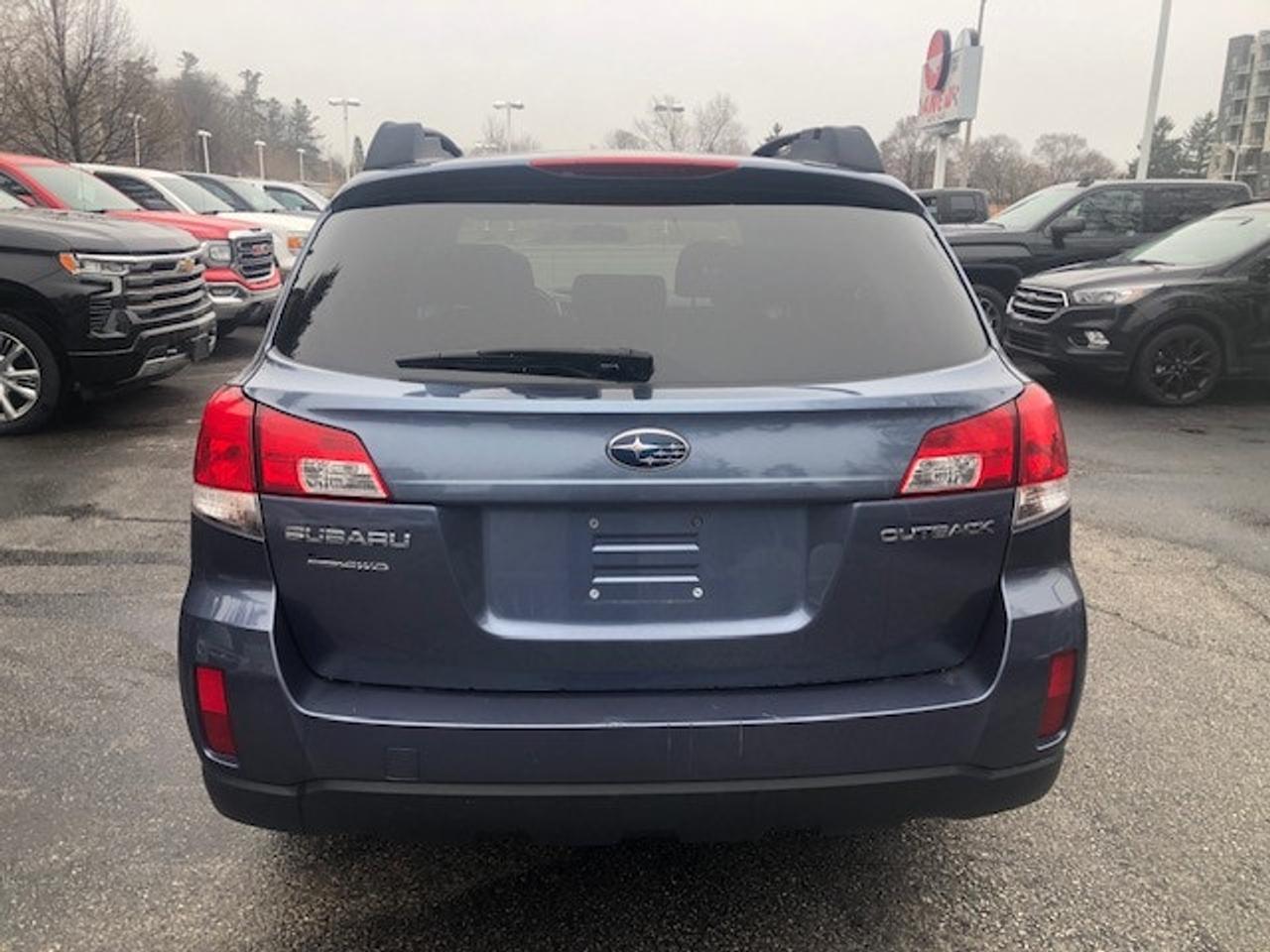 2014 Subaru Outback 2.5I Premium Photo