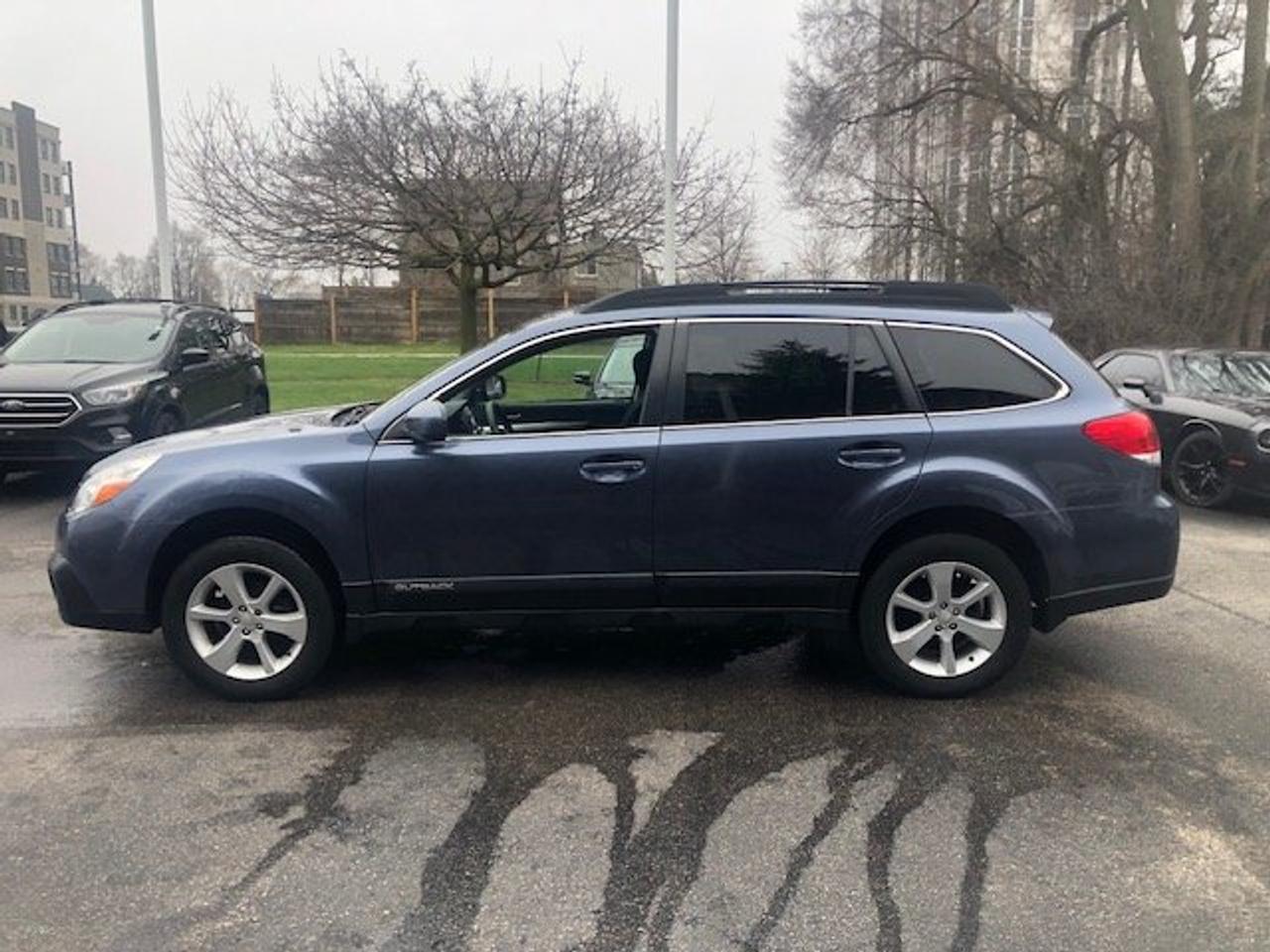 2014 Subaru Outback 2.5I Premium Photo