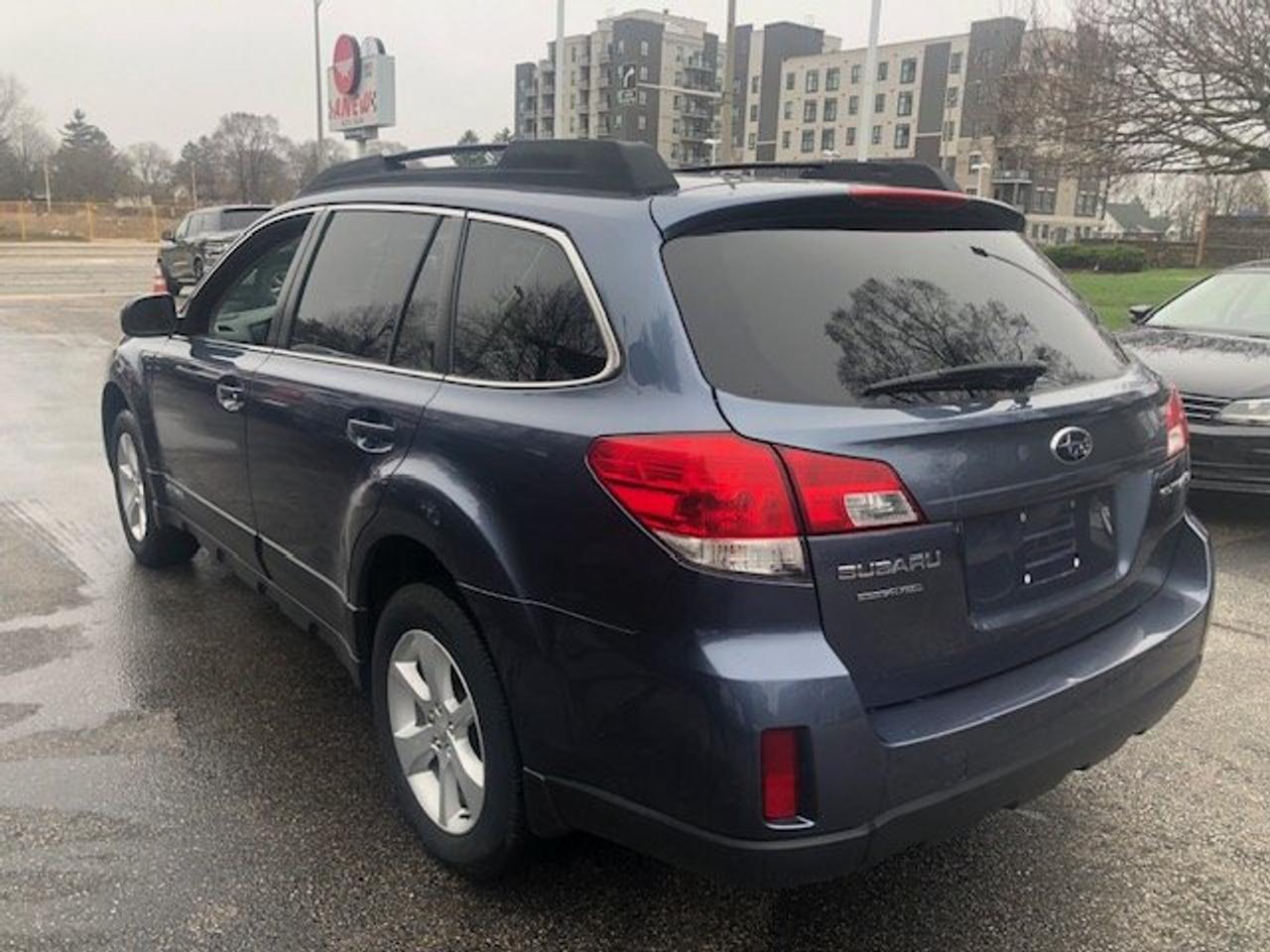 2014 Subaru Outback 2.5I Premium Photo