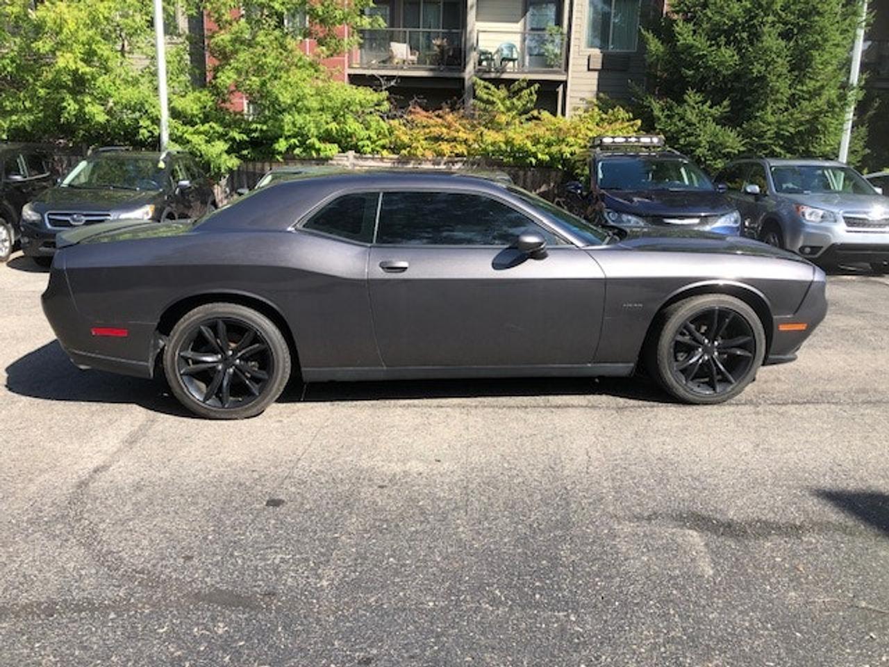 2016 Dodge Challenger R/T 5.7 hemi v8 Photo