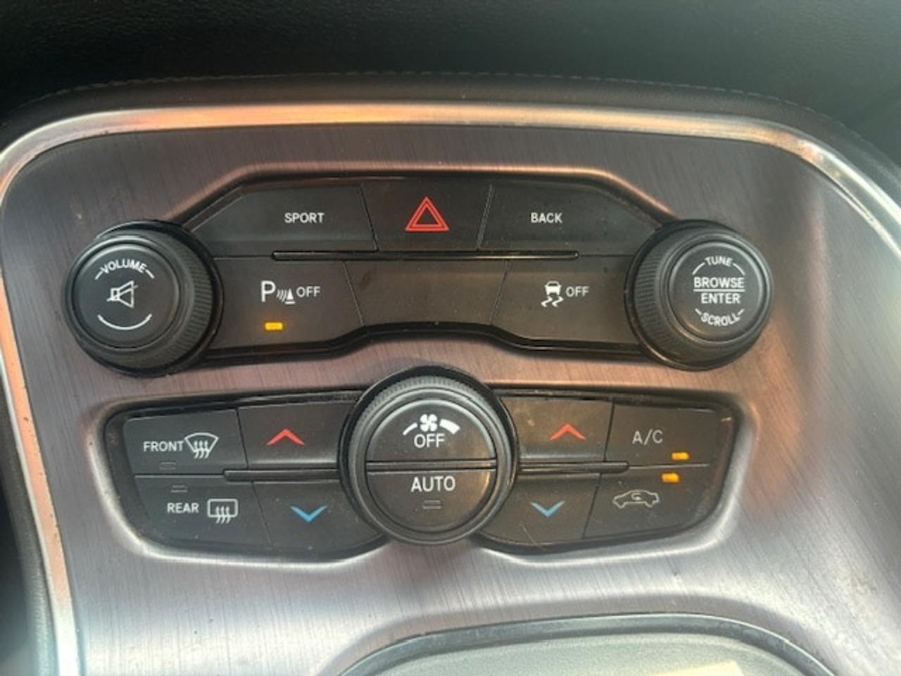 2016 Dodge Challenger R/T 5.7 hemi v8 Photo