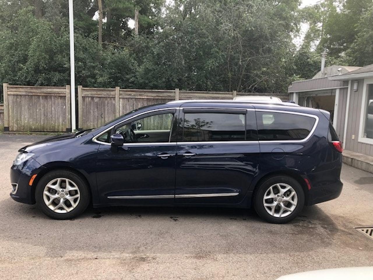 2017 Chrysler Pacifica Touring-L Plus Photo