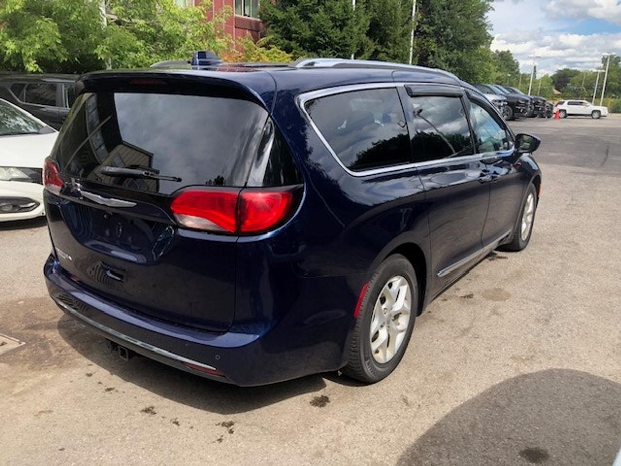 2017 Chrysler Pacifica Touring-L Plus Photo