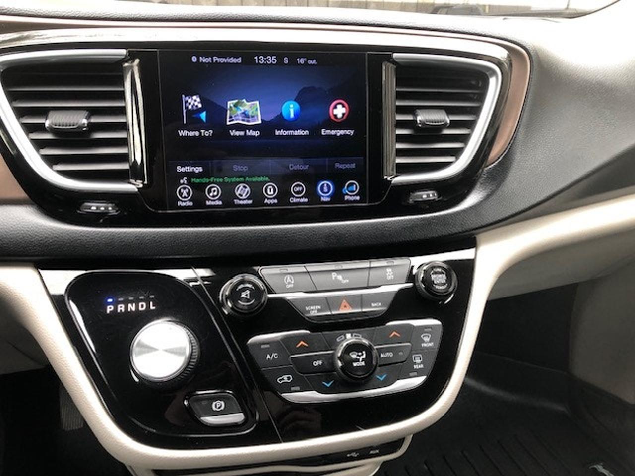 2017 Chrysler Pacifica Touring-L Plus Photo