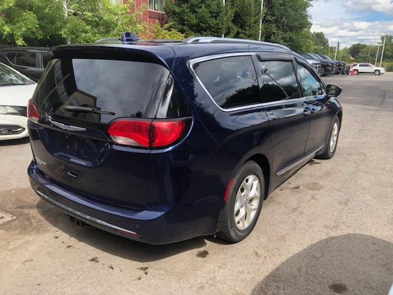 2017 Chrysler Pacifica Touring-L Plus Photo