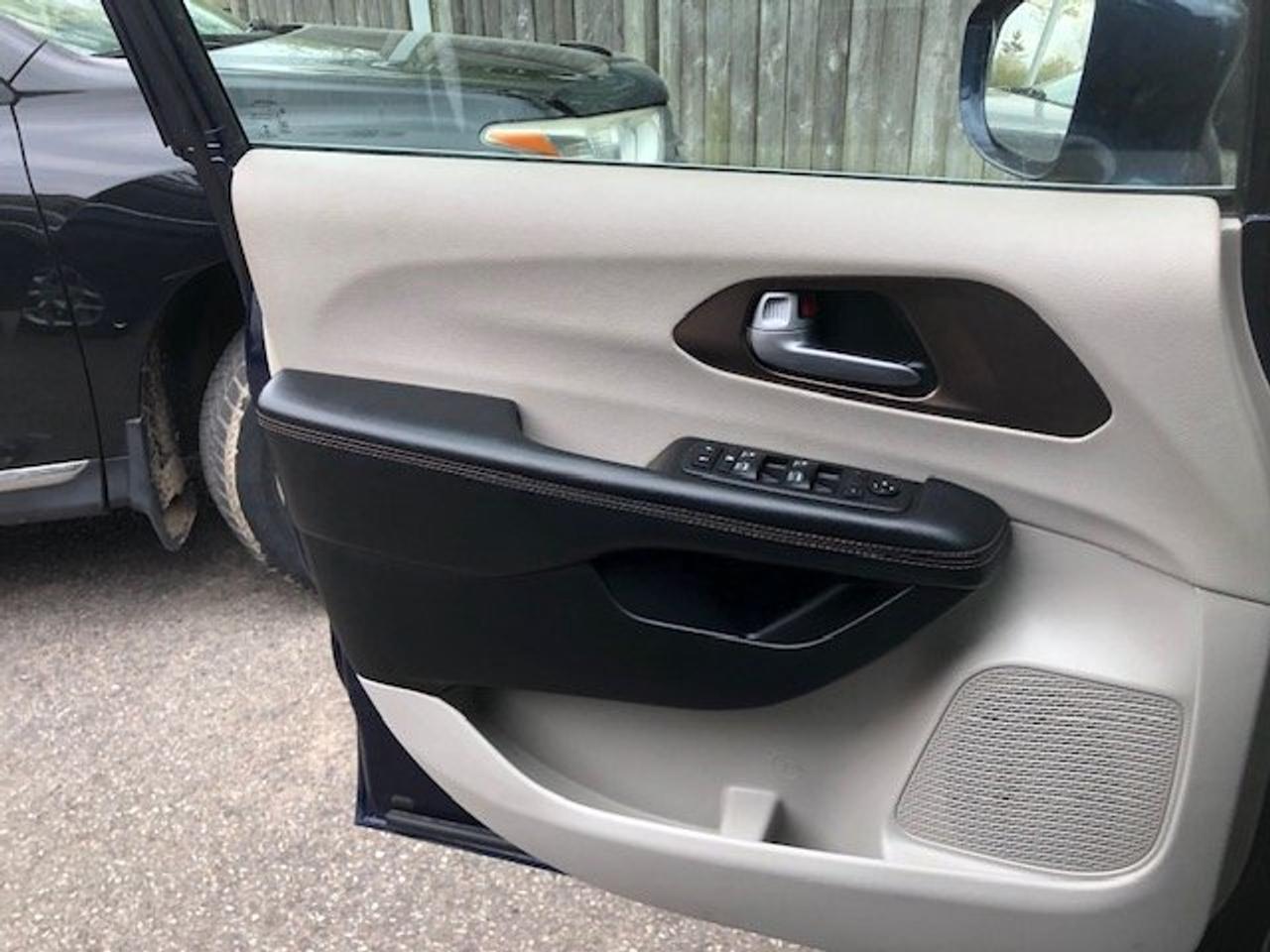 2017 Chrysler Pacifica Touring-L Plus Photo