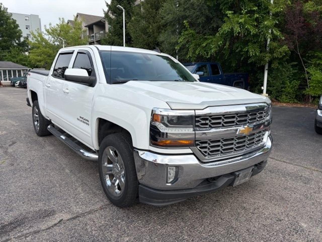2018 Chevrolet Silverado 1500 LT NO ACCIDENTS Photo3