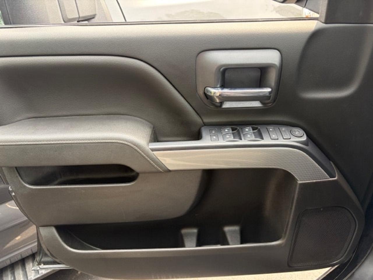 2019 Chevrolet Silverado 1500 LD LT Z71 off road 6.5 foot box Photo