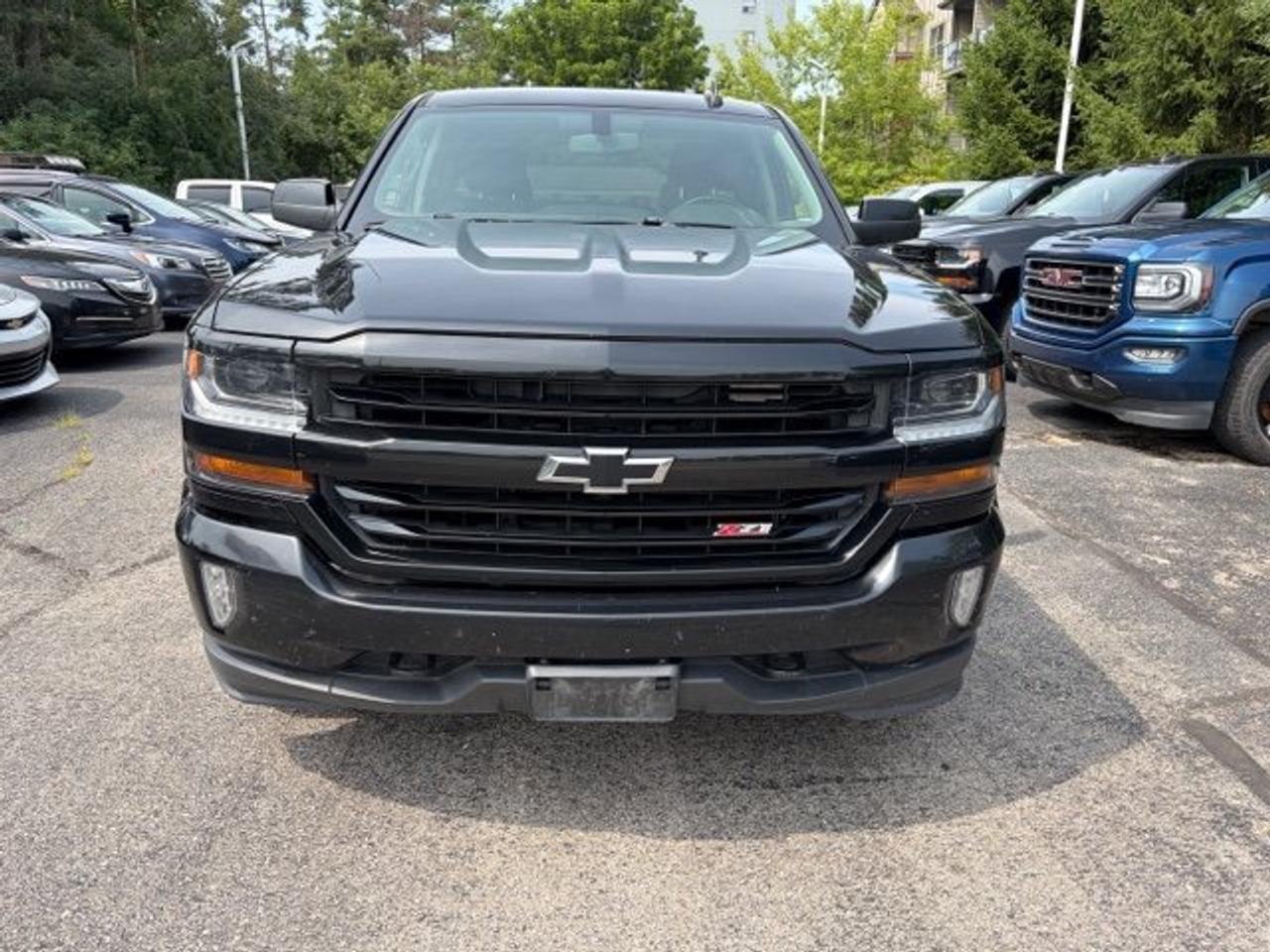 2019 Chevrolet Silverado 1500 LD LT Z71 off road 6.5 foot box Photo1
