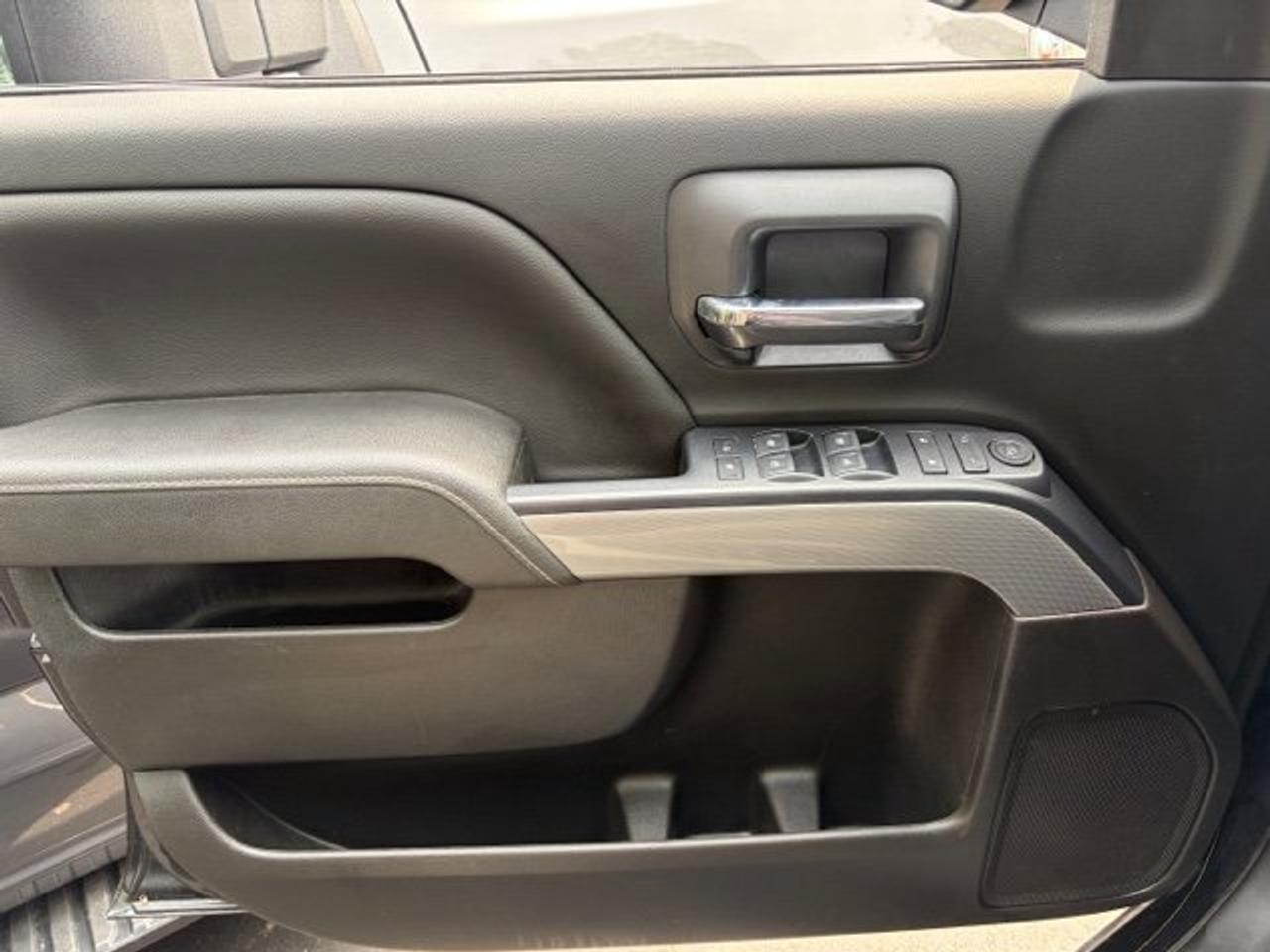 2019 Chevrolet Silverado 1500 LD LT Z71 off road 6.5 foot box Photo