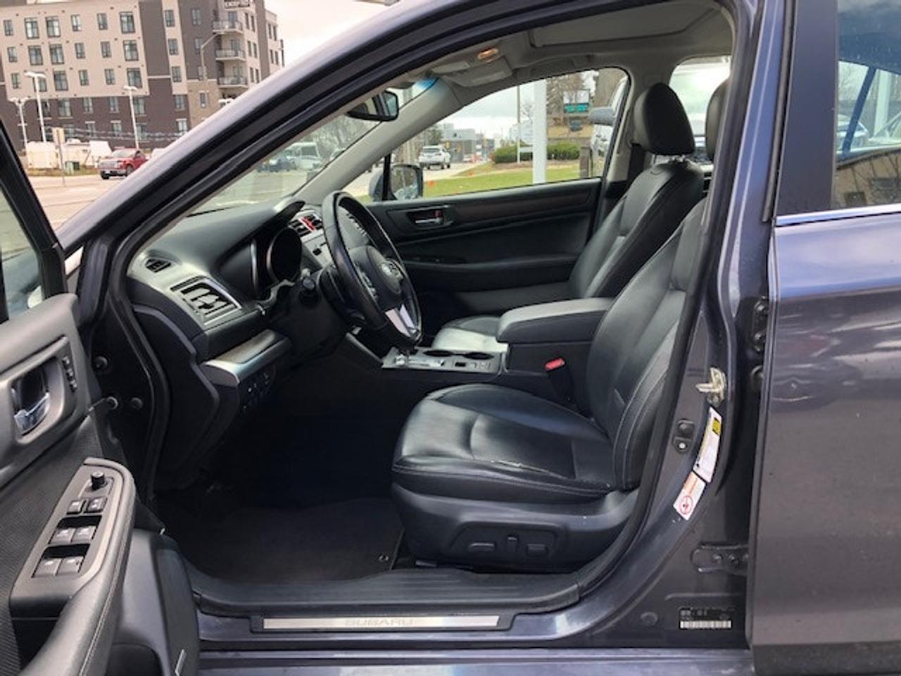 2015 Subaru Legacy 3.6R LIMITED AWD Photo