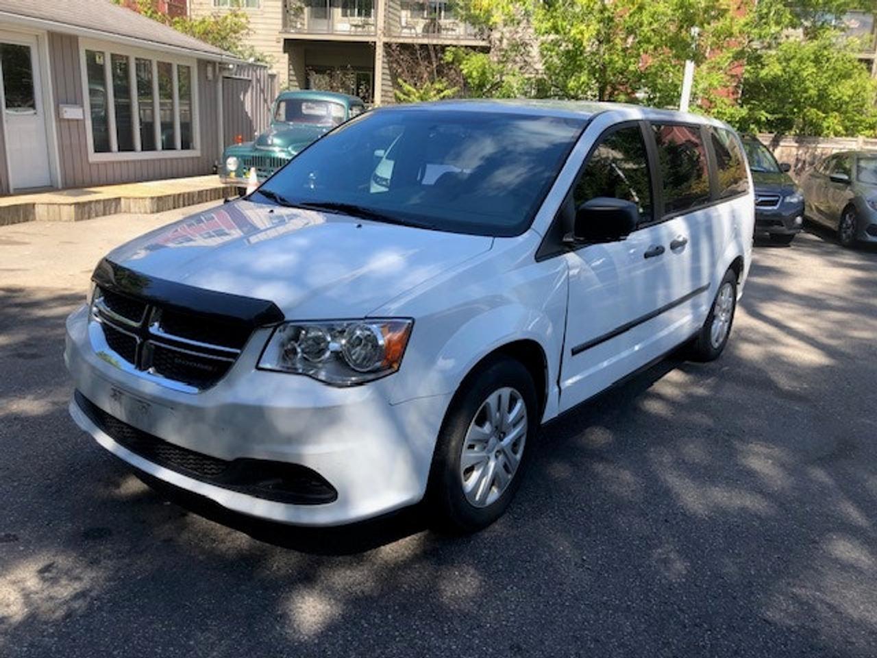 2017 Dodge Grand Caravan Canada Value Package 184000km ac blows ice cold Photo