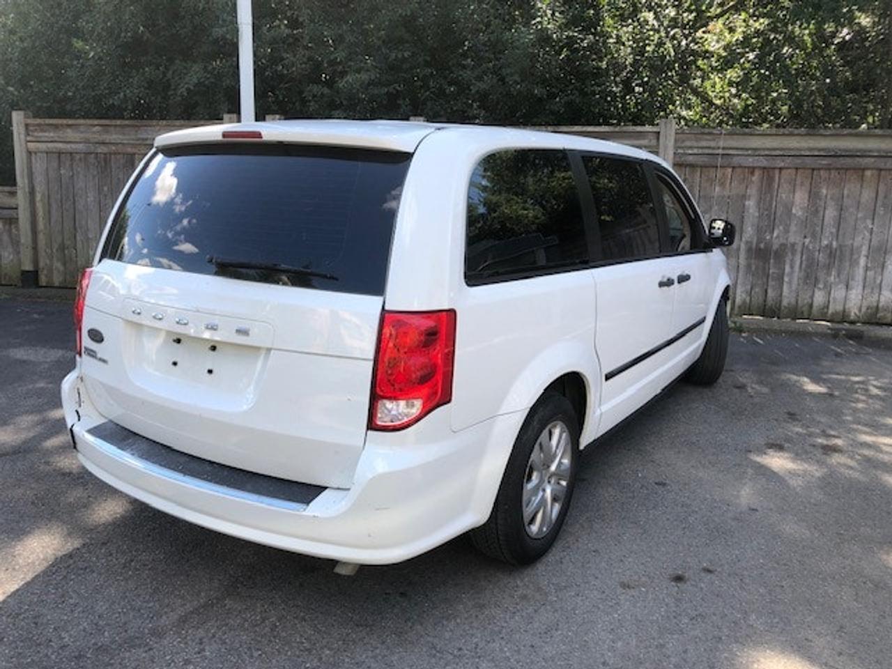 2017 Dodge Grand Caravan Canada Value Package 184000km ac blows ice cold Photo