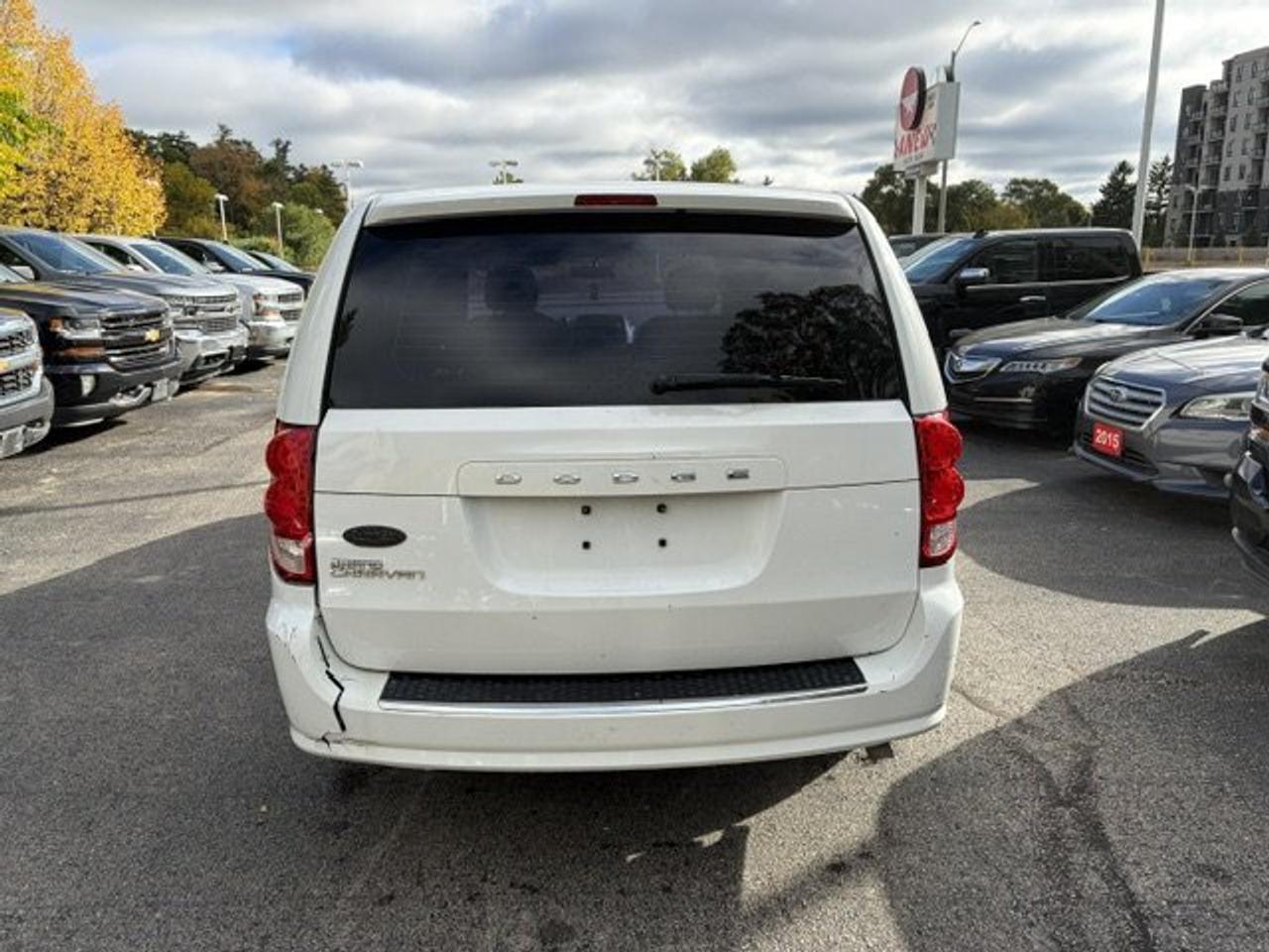 2017 Dodge Grand Caravan Canada Value Package 184000km ac blows ice cold Photo