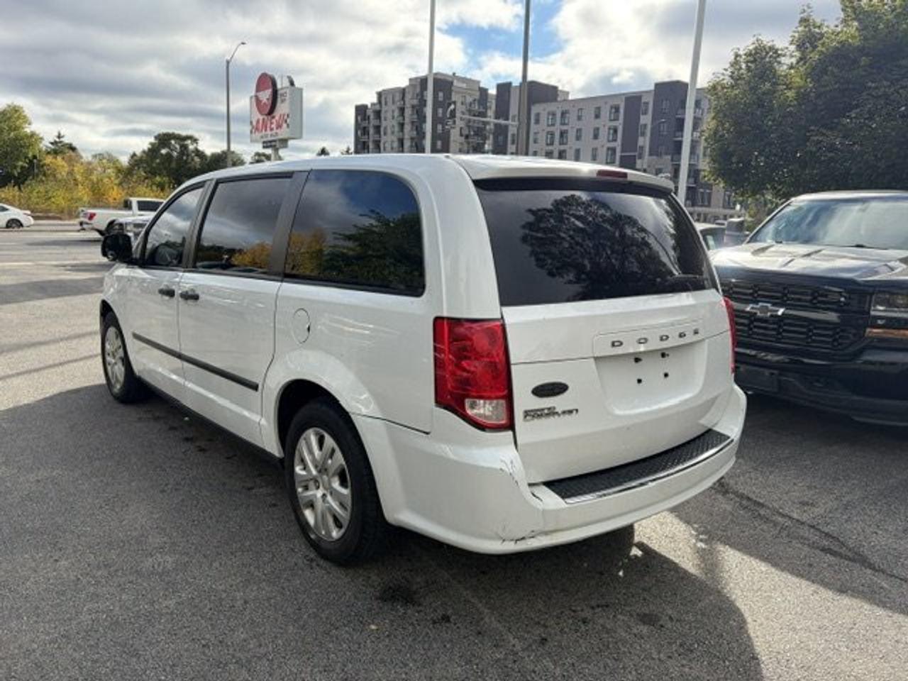 2017 Dodge Grand Caravan Canada Value Package 184000km ac blows ice cold Photo