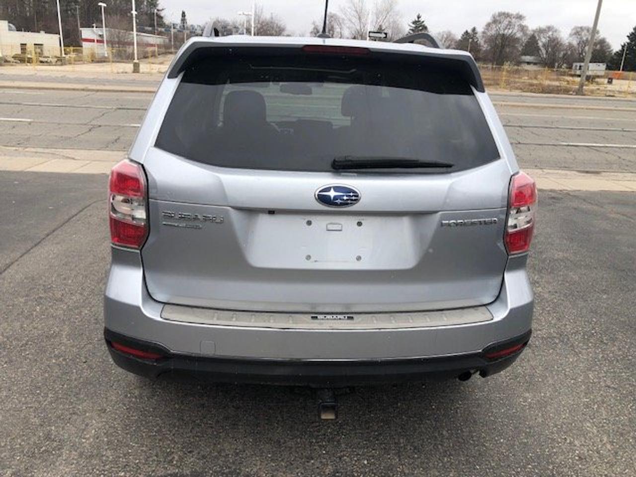 2014 Subaru Forester touring leather Photo