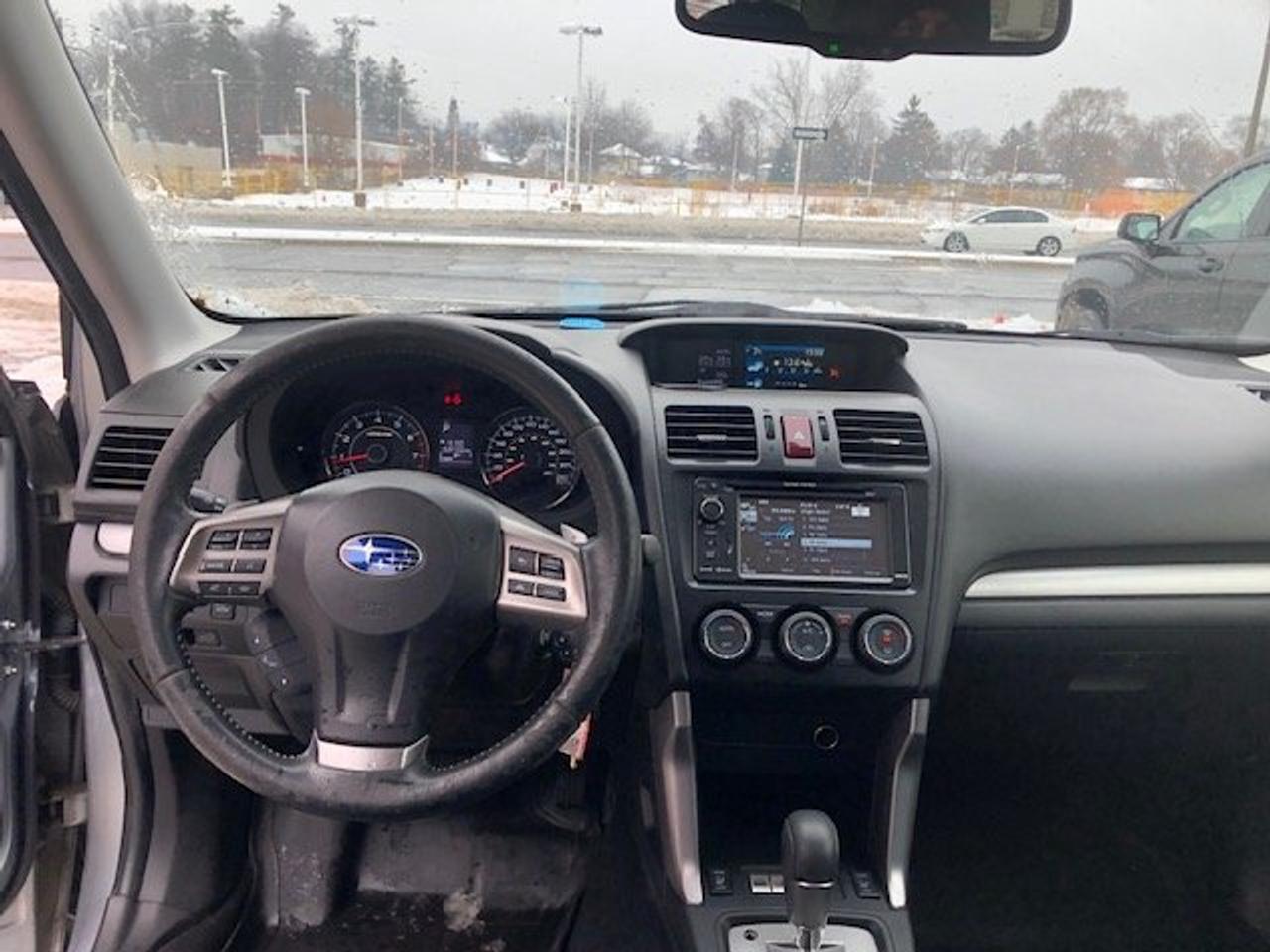 2014 Subaru Forester touring leather Photo