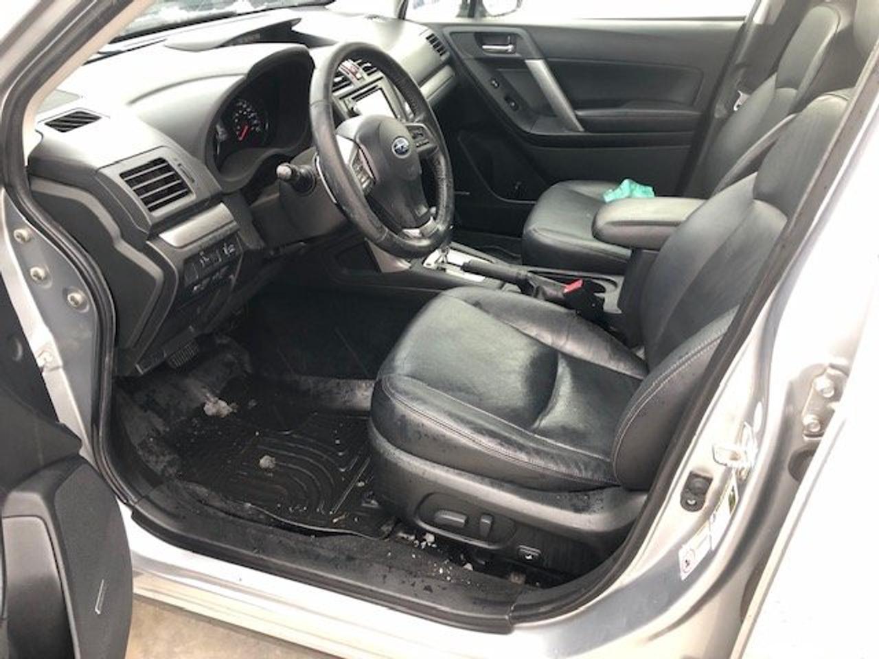 2014 Subaru Forester touring leather Photo