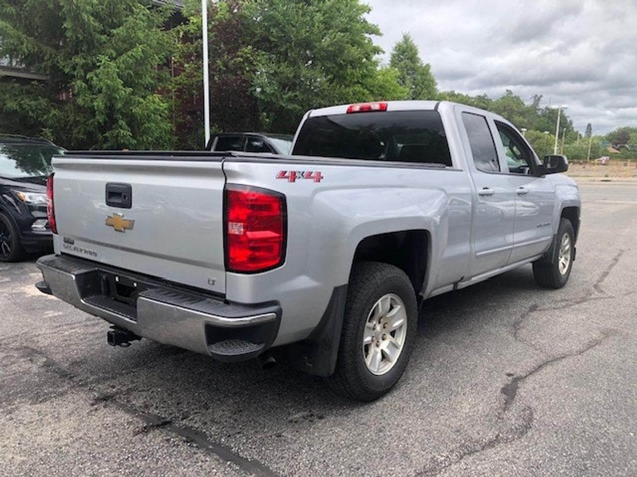 2018 Chevrolet Silverado 1500 LT no accidents runs great 6.5 foot box Photo