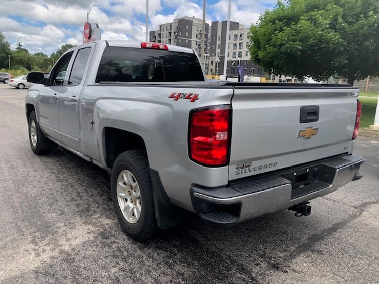 2018 Chevrolet Silverado 1500 LT no accidents runs great 6.5 foot box Photo