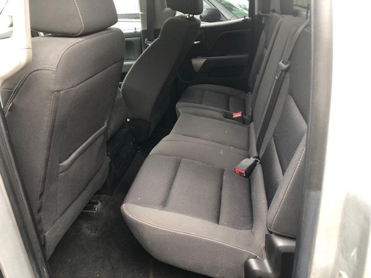 2018 Chevrolet Silverado 1500 LT no accidents runs great 6.5 foot box Photo