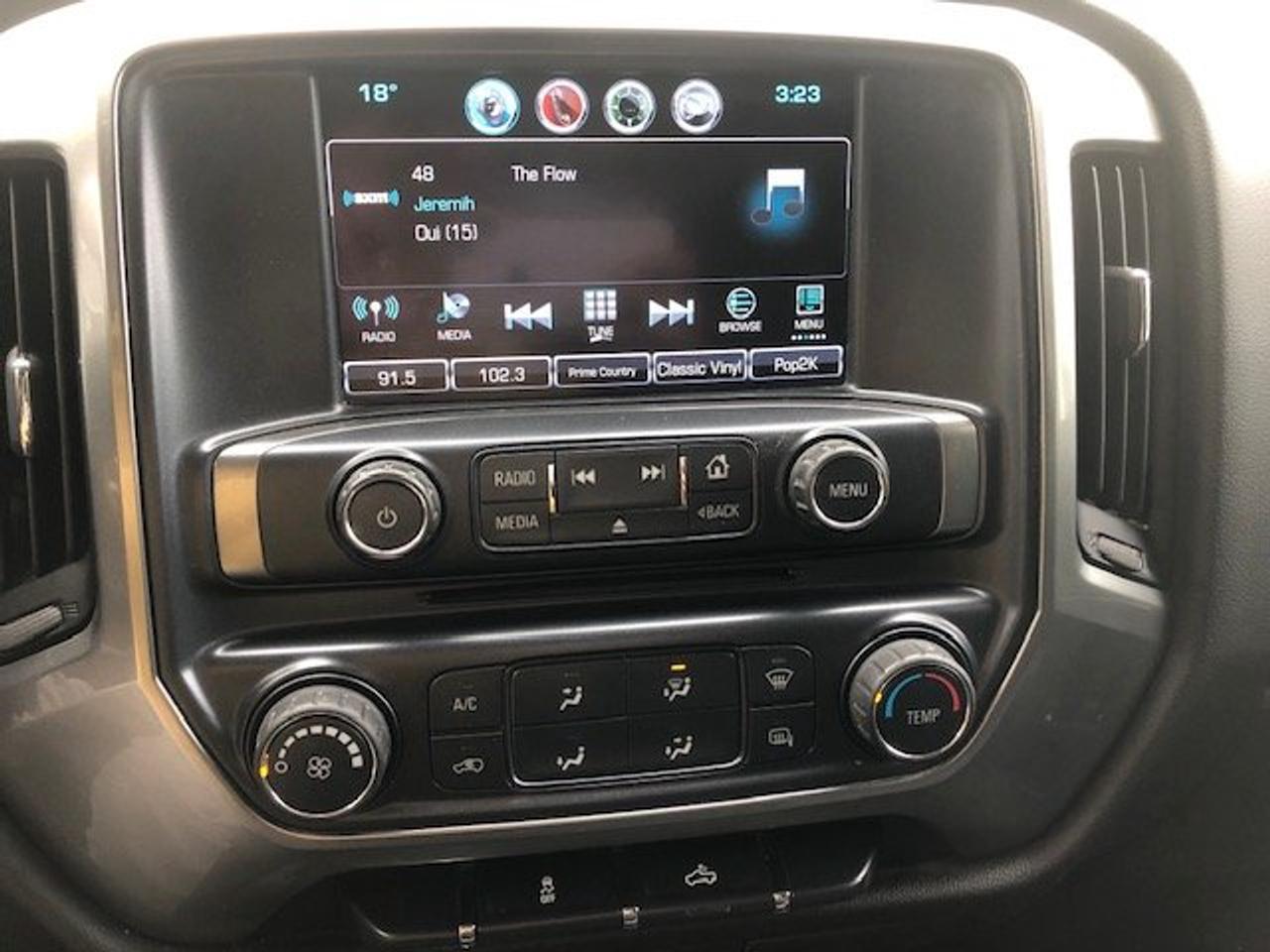 2018 Chevrolet Silverado 1500 LT no accidents runs great 6.5 foot box Photo