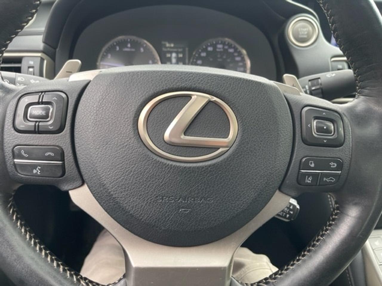 2017 Lexus IS 300 AWD Photo