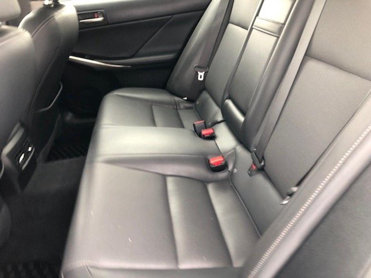 2017 Lexus IS 300 AWD Photo