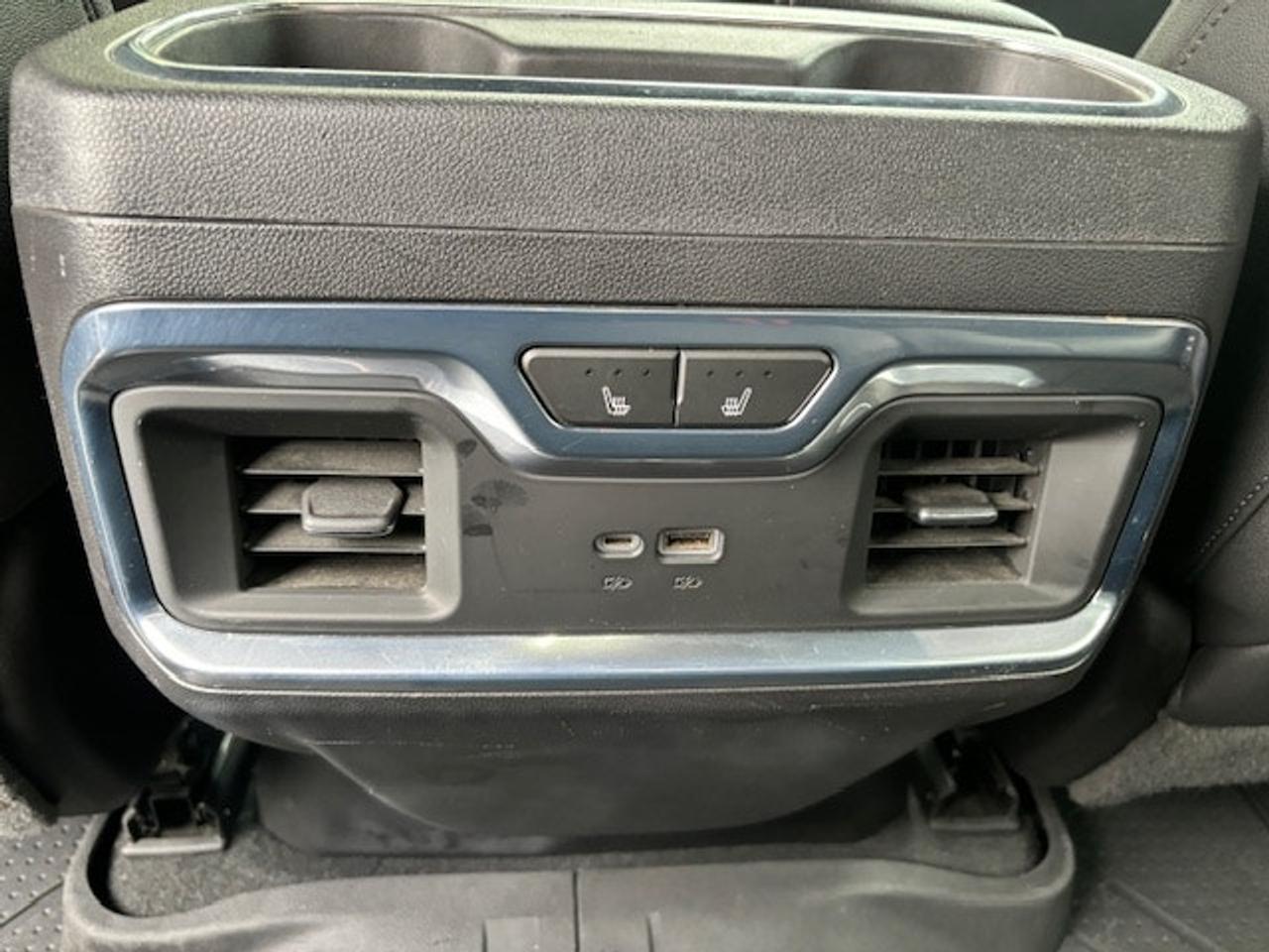 2022 Chevrolet Silverado 1500 High Country 6.2 v8 no accidents Photo