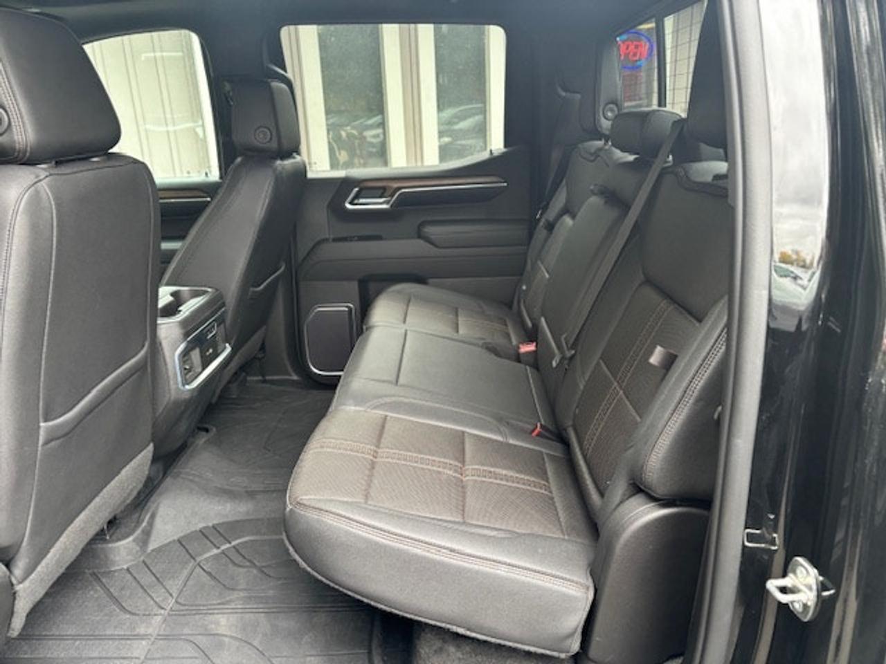 2022 Chevrolet Silverado 1500 High Country 6.2 v8 no accidents Photo