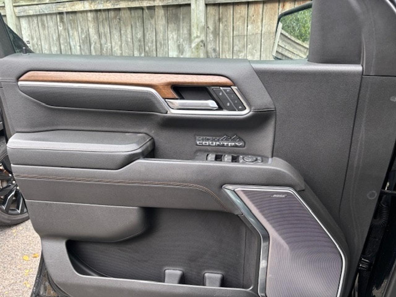 2022 Chevrolet Silverado 1500 High Country 6.2 v8 no accidents Photo