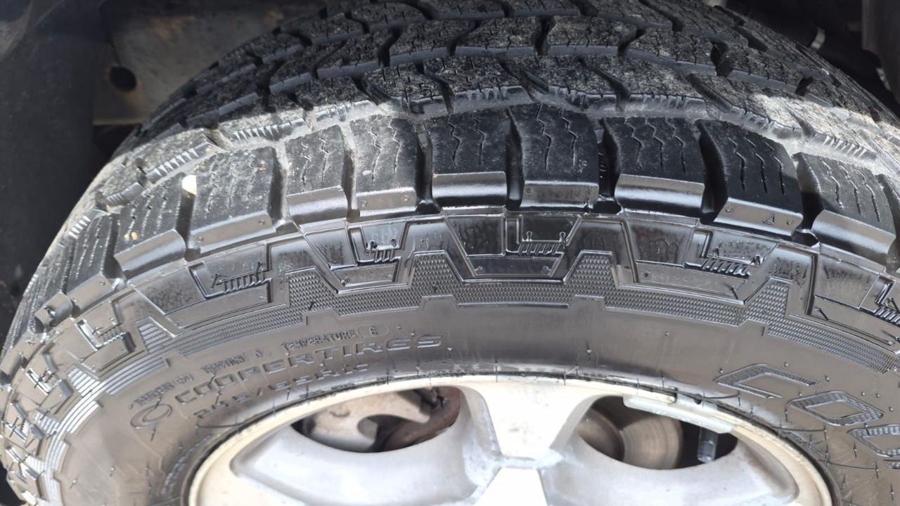 2005 Chevrolet TrailBlazer LS, ONLY 158KMS, RUNS AND DRIVES GREAT, AS IS Photo