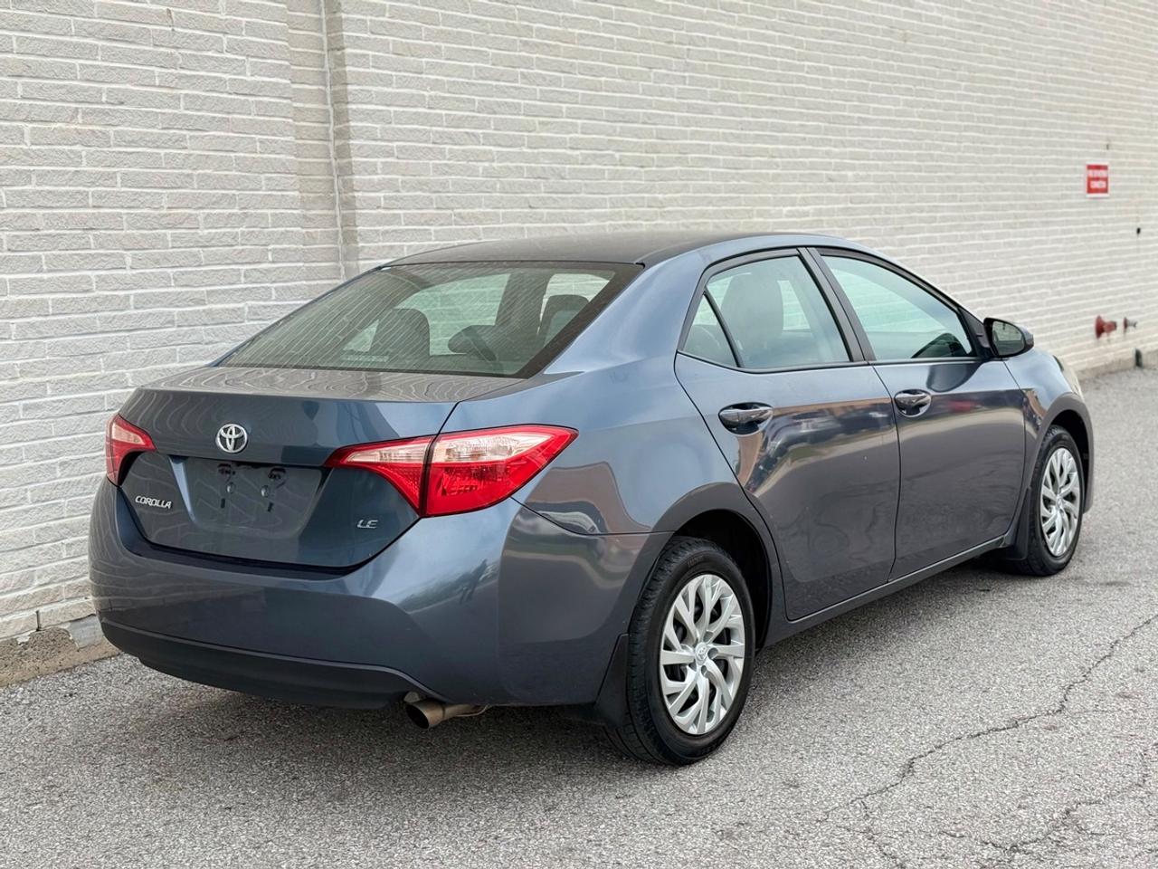 2018 Toyota Corolla LE Photo