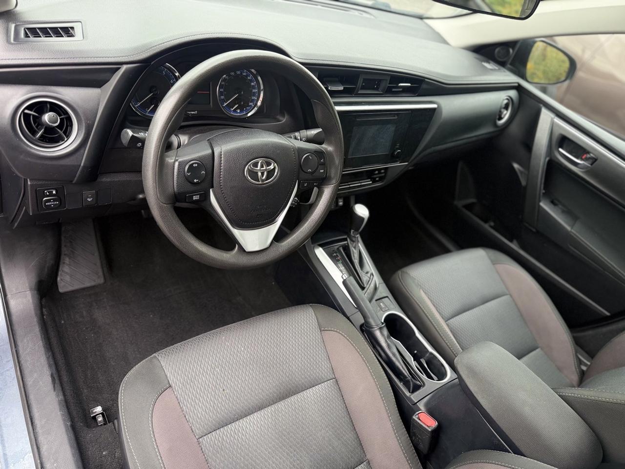 2018 Toyota Corolla LE Photo