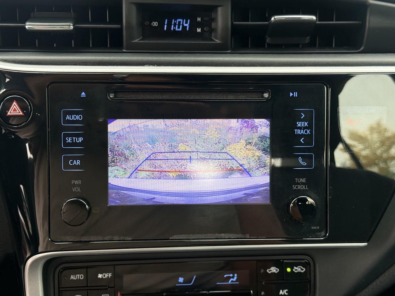 2018 Toyota Corolla LE Photo