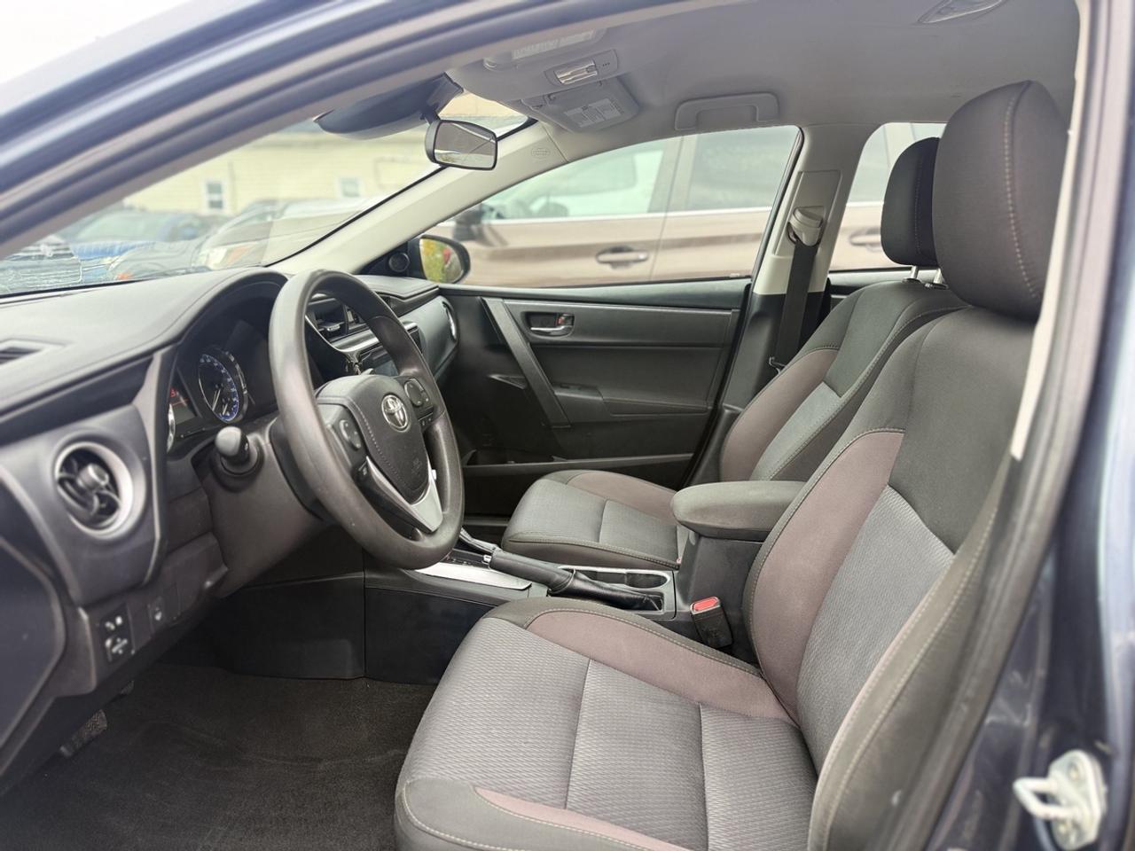 2018 Toyota Corolla LE Photo