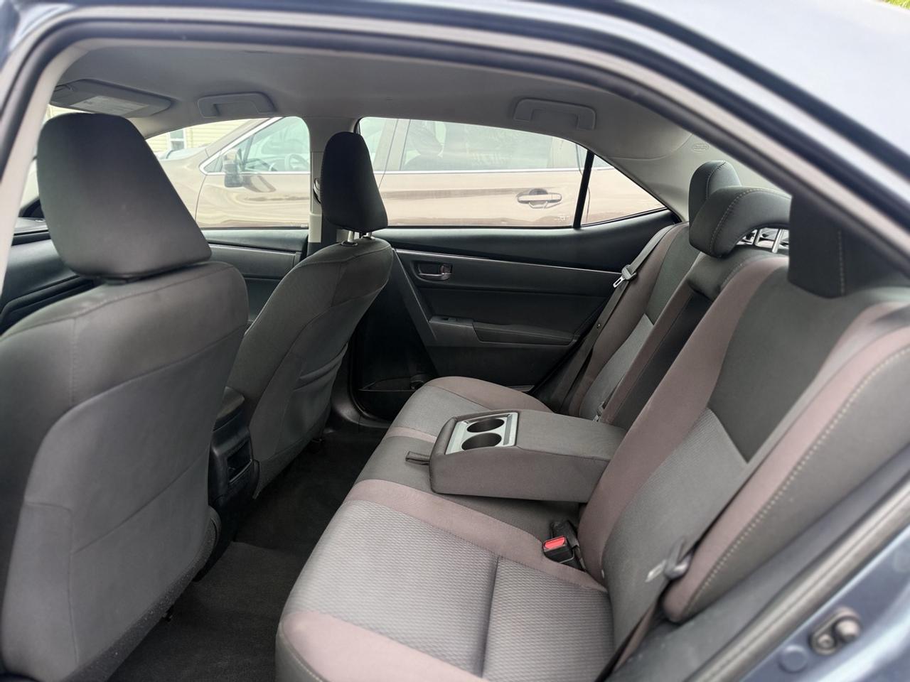 2018 Toyota Corolla LE Photo