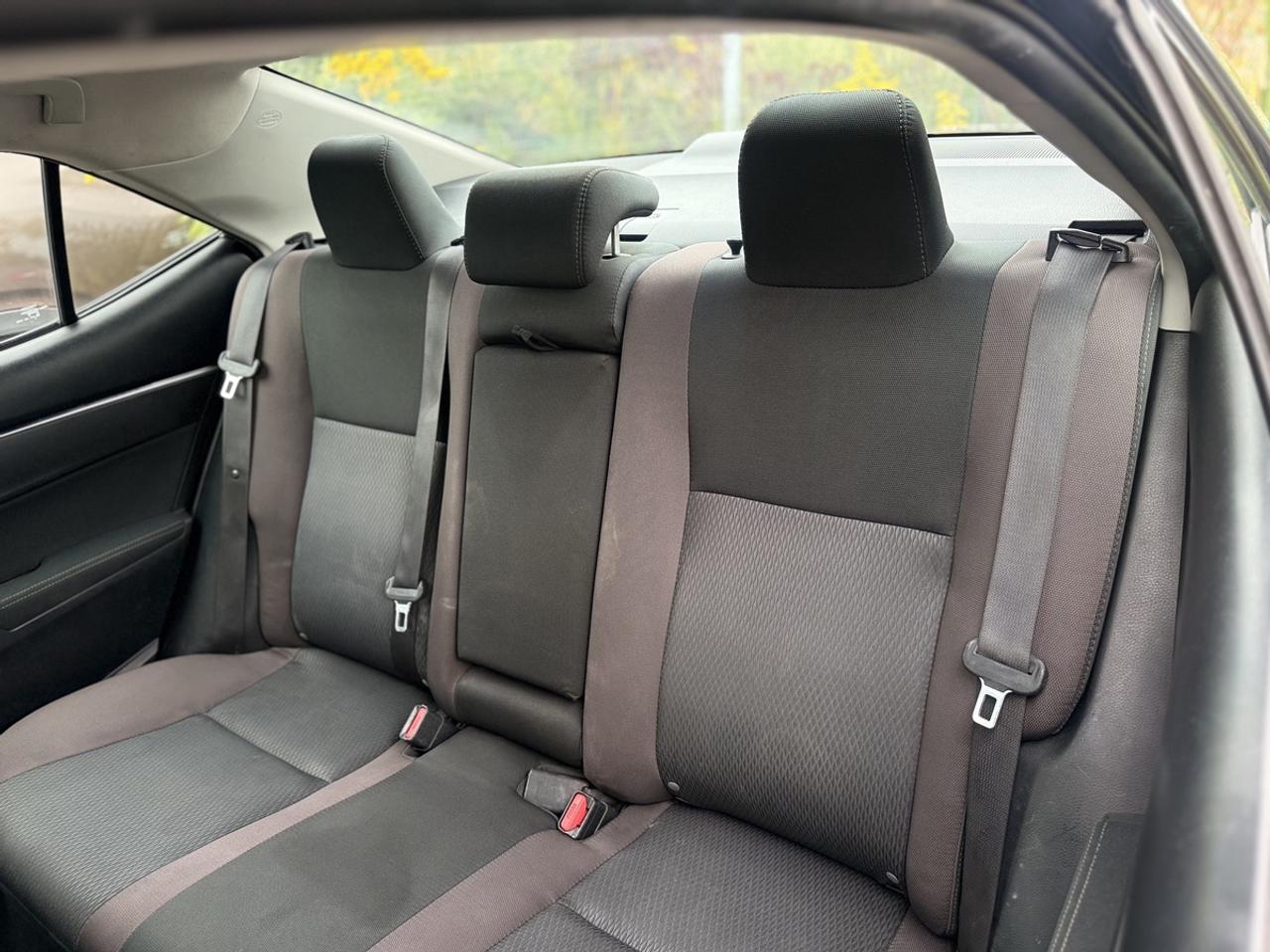 2018 Toyota Corolla LE Photo