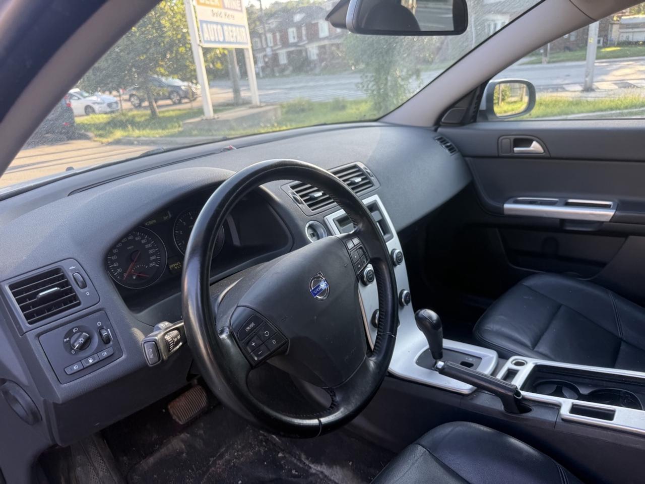 2010 Volvo S40 2.4i Photo