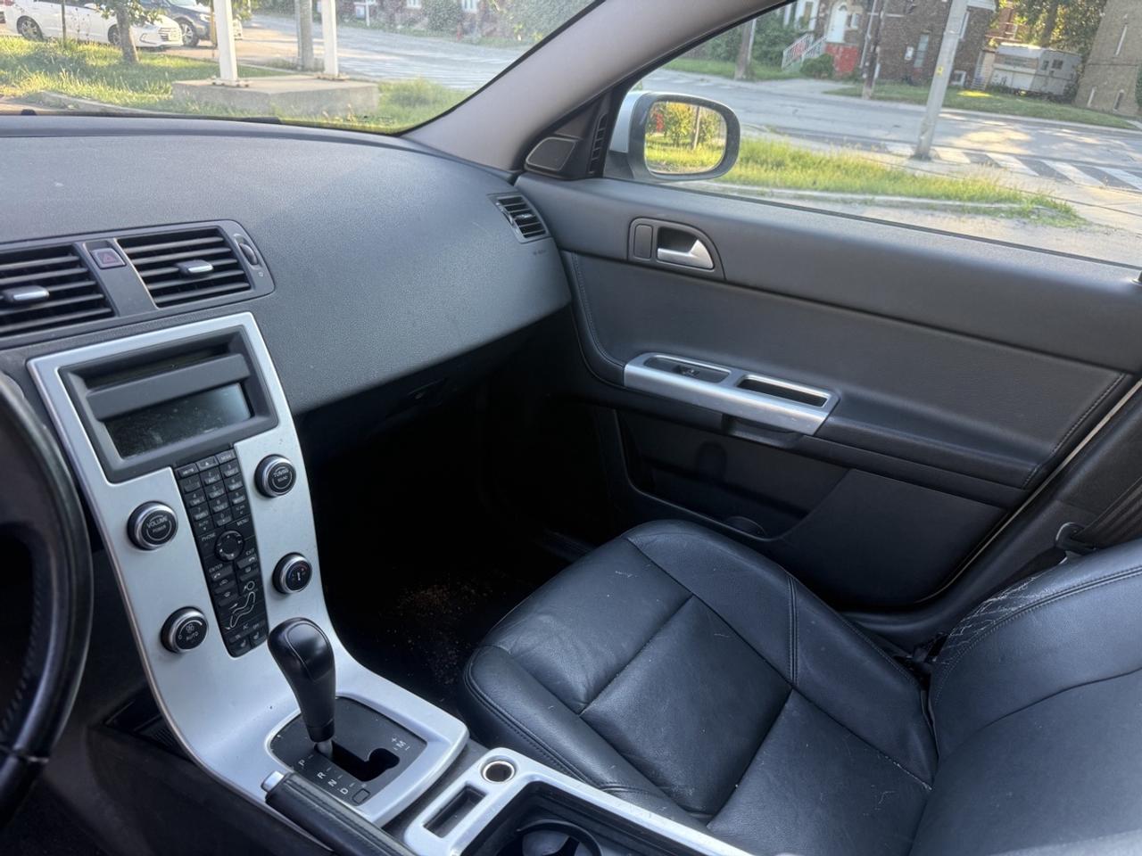 2010 Volvo S40 2.4i Photo