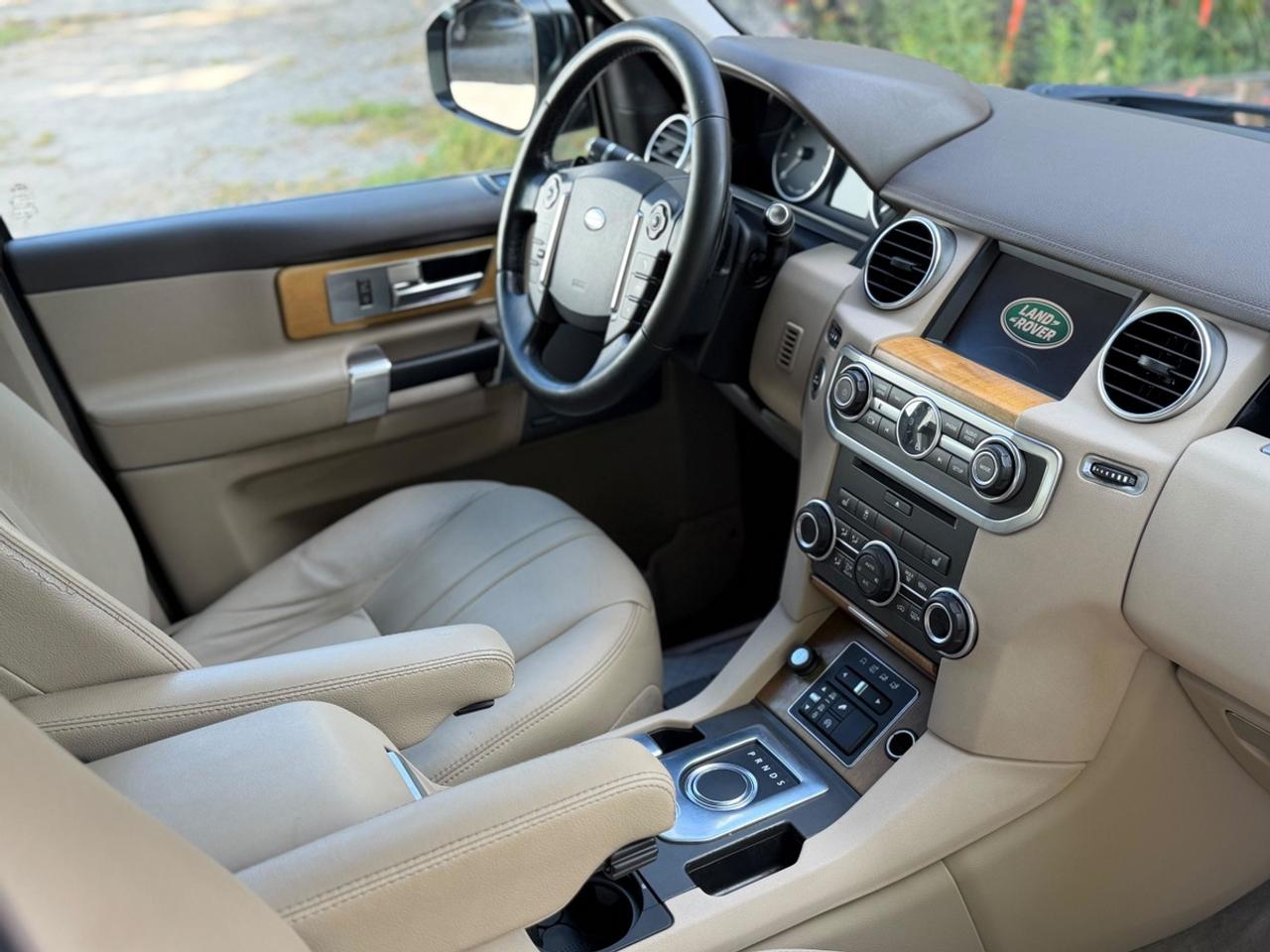 2016 Land Rover LR4 HSE|CCF|25+ SERVICE RECORDS Photo