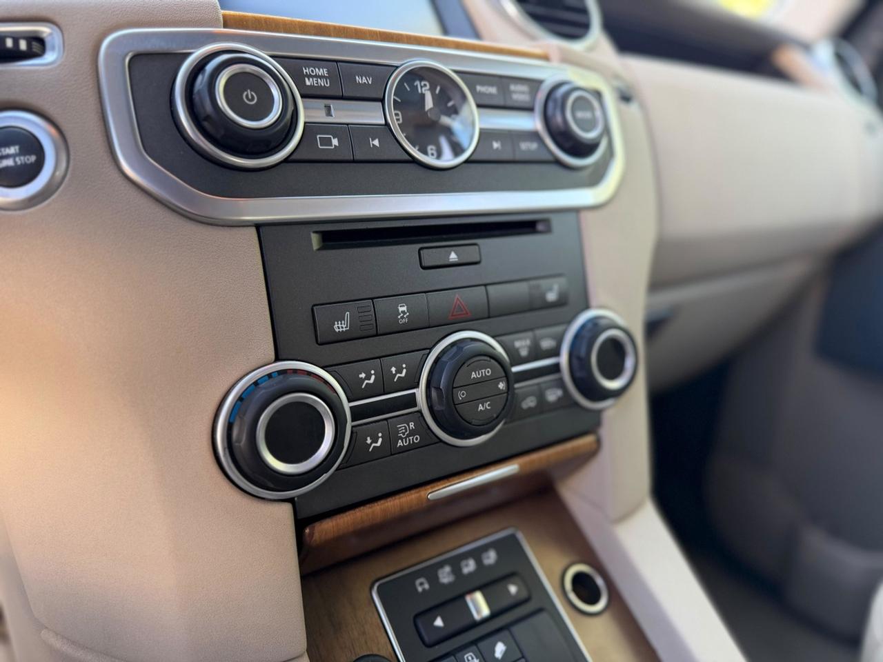 2016 Land Rover LR4 HSE|CCF|25+ SERVICE RECORDS Photo