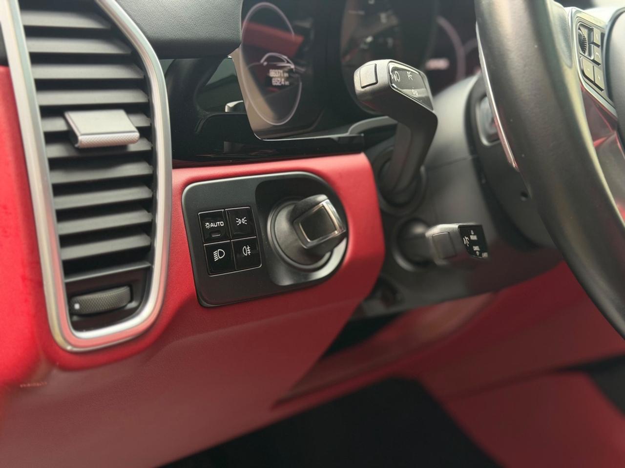 2020 Porsche Cayenne COUPE|NEW ENGINE FROM PORSCHE Photo