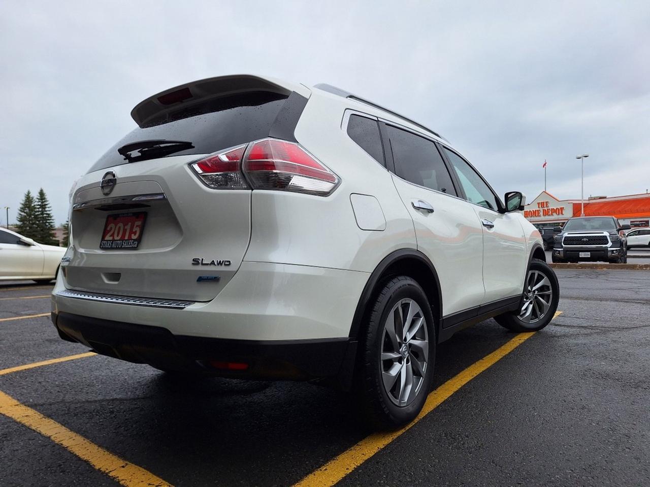 2015 Nissan Rogue AWD 4dr SL Photo