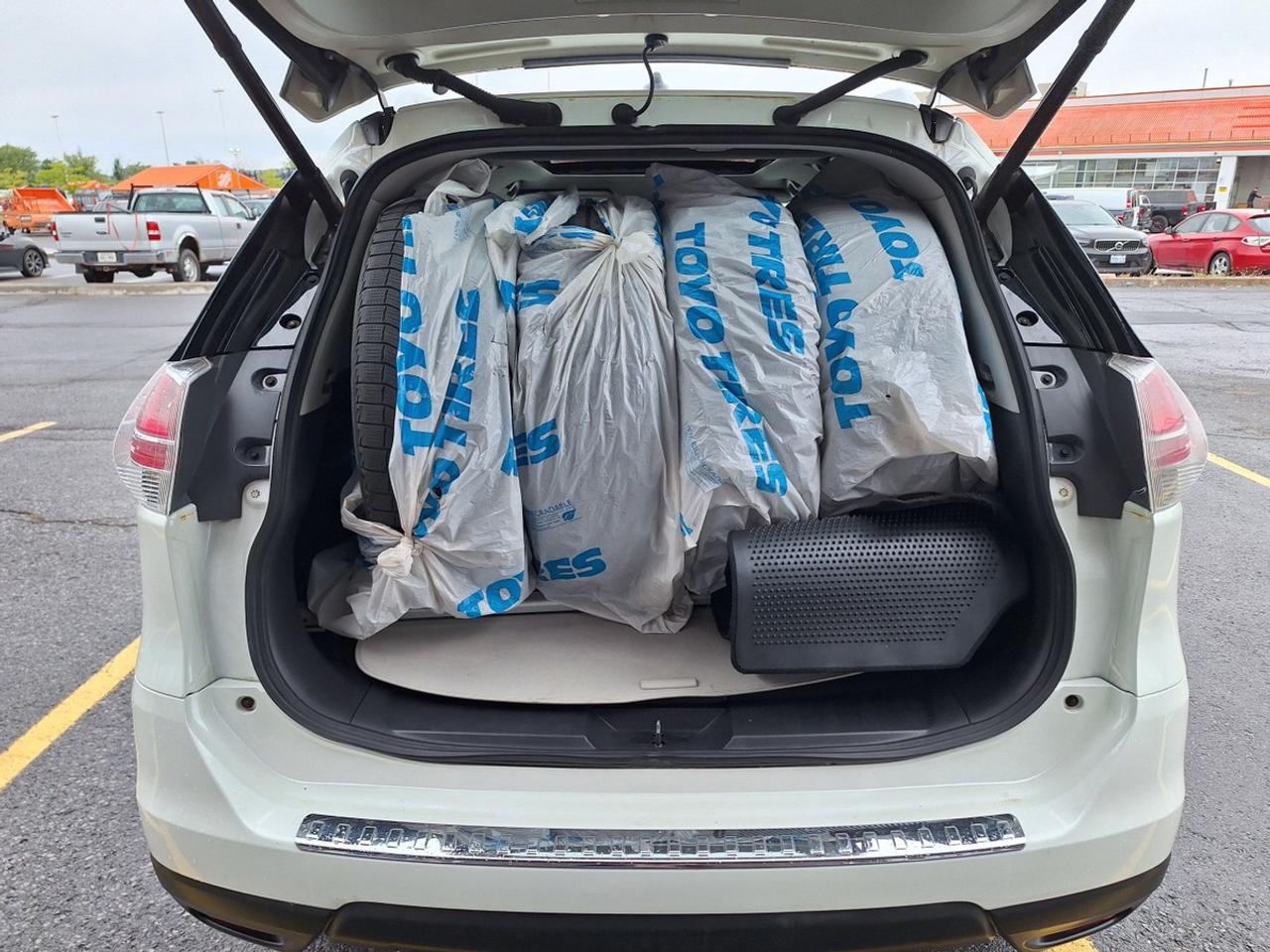 2015 Nissan Rogue AWD 4dr SL Photo